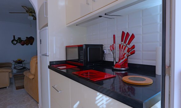 Resale - Villa - Torrevieja - Urbanización San Luis