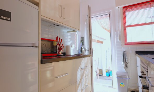 Resale - Villa - Torrevieja - Urbanización San Luis