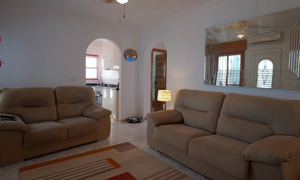 Resale - Villa - Torrevieja - Urbanización San Luis