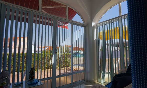 Resale - Villa - Torrevieja - Urbanización San Luis