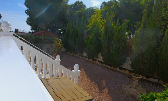 Resale - Villa - Torrevieja - Urbanización San Luis