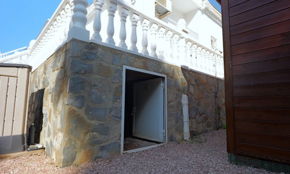 Resale - Villa - Torrevieja - Urbanización San Luis