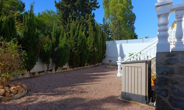 Resale - Villa - Torrevieja - Urbanización San Luis