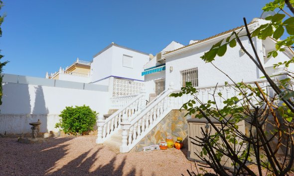 Resale - Villa - Torrevieja - Urbanización San Luis