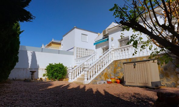 Resale - Villa - Torrevieja - Urbanización San Luis
