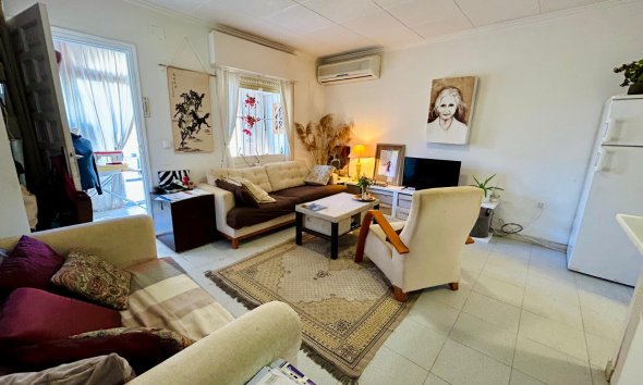 Resale - Terraced house / Townhouse - Torrevieja - Urbanización San Luis