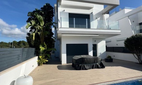 Reventa - Villa - Pilar de la Horadada