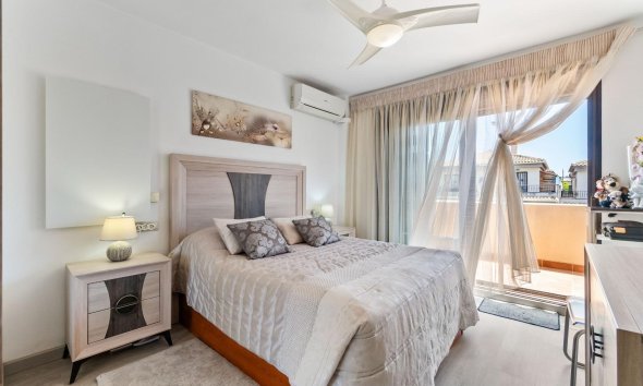 Resale - Terraced house / Townhouse - Torrevieja - Aguas Nuevas