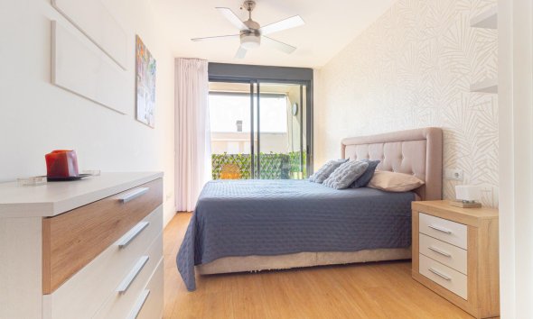 Resale - Apartment - Orihuela Costa - Los Dolses