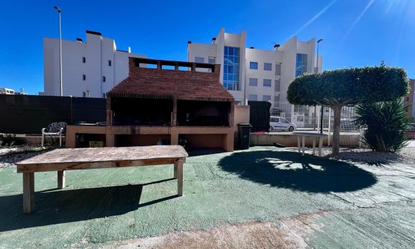 Resale - Apartment - Orihuela Costa - Los Dolses