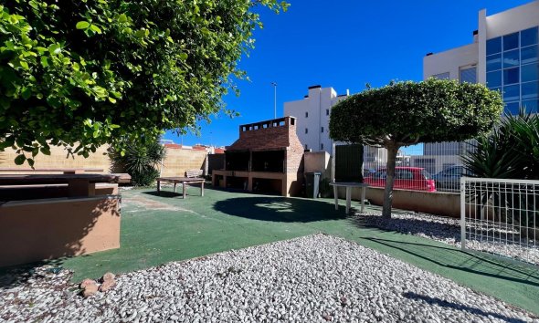 Resale - Apartment - Orihuela Costa - Los Dolses