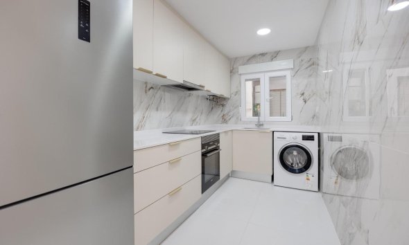 Resale - Apartment - Torrevieja - playa de los naufragos