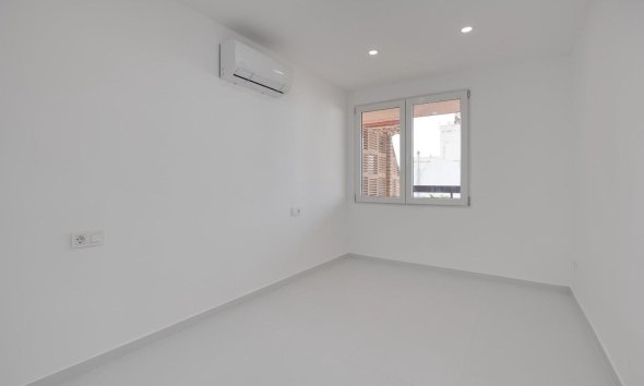 Resale - Apartment - Torrevieja - playa de los naufragos