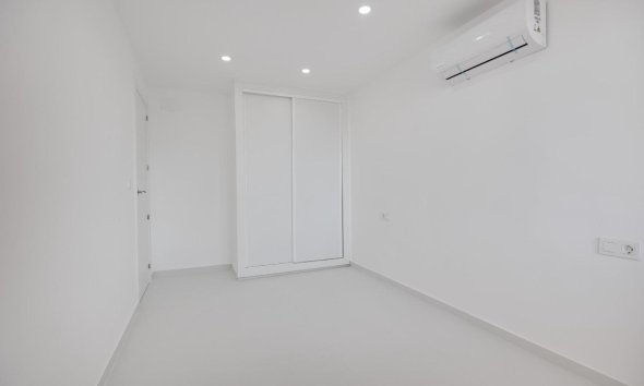 Resale - Apartment - Torrevieja - playa de los naufragos