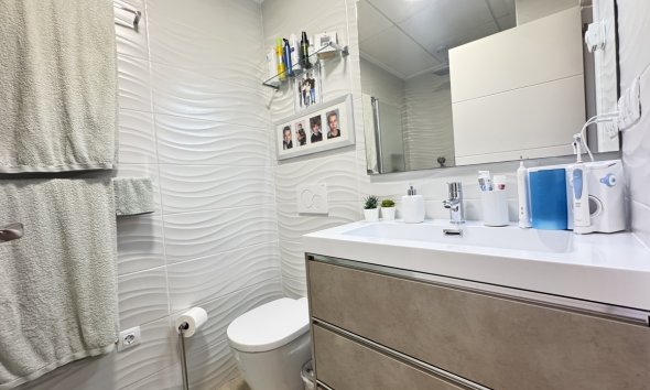 Resale - Apartment - Orihuela Costa - Villamartin