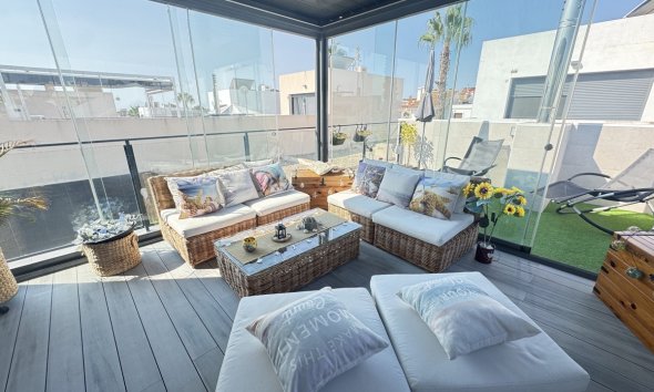 Resale - Bungalow - Orihuela Costa - Villamartin