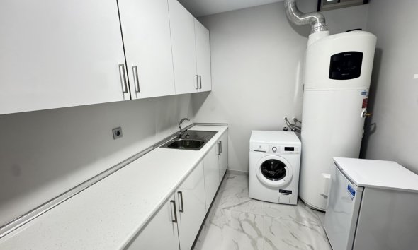 Resale - Villa - Orihuela Costa - Villamartin