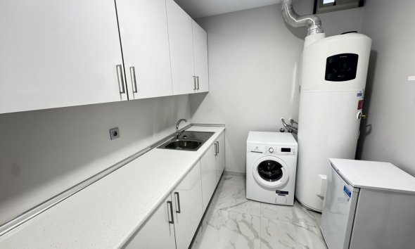 Resale - Villa - Orihuela Costa - Villamartin