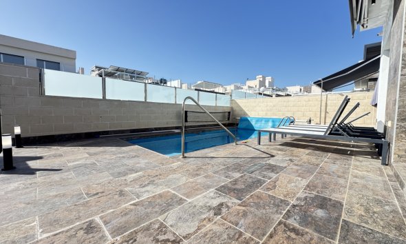 Resale - Villa - Orihuela Costa - Villamartin
