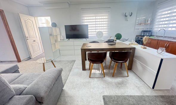 Resale - Villa - Orihuela Costa - Villamartin