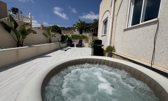 Resale - Villa - San Miguel de Salinas