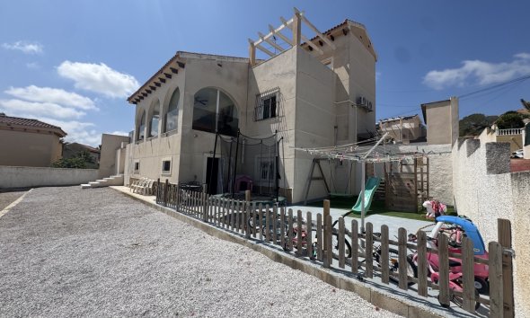 Resale - Villa - San Miguel de Salinas