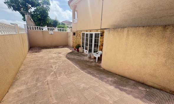 Resale - Villa - San Miguel de Salinas