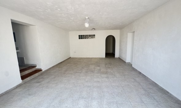 Resale - Villa - San Miguel de Salinas