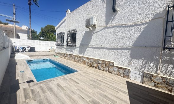 Resale - Villa - Orihuela Costa - Blue Lagoon