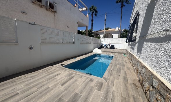 Resale - Villa - Orihuela Costa - Blue Lagoon