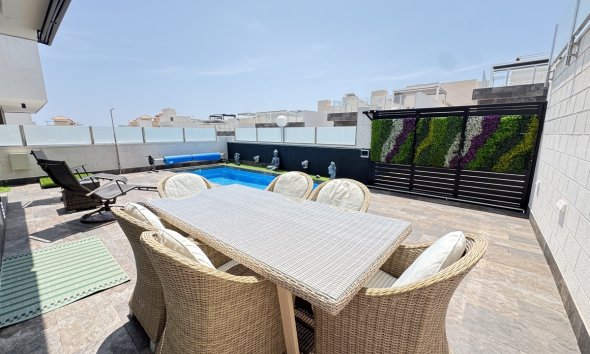 Resale - Villa - Orihuela Costa - Villamartin