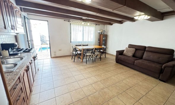 Reventa - Adosado - San Miguel de Salinas