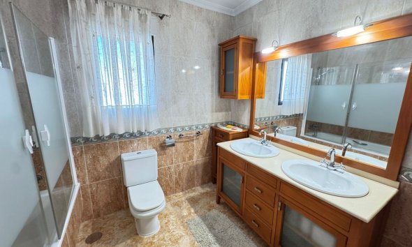 Reventa - Adosado - San Miguel de Salinas