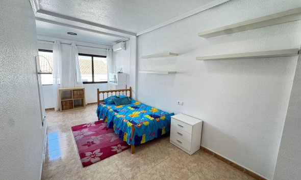 Reventa - Adosado - San Miguel de Salinas