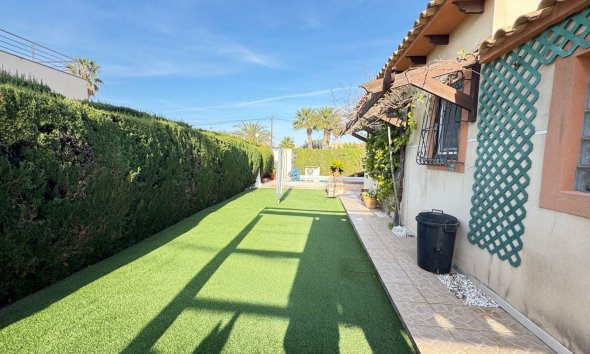 Resale - Villa - Orihuela Costa - Cabo Roig