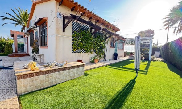 Resale - Villa - Orihuela Costa - Cabo Roig