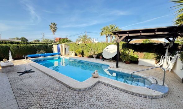 Resale - Villa - Orihuela Costa - Cabo Roig