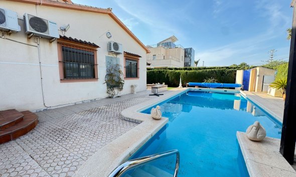 Resale - Villa - Orihuela Costa - Cabo Roig