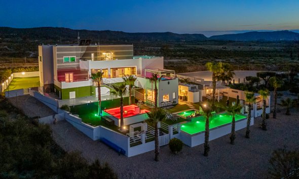 Resale - Villa - Torremendo