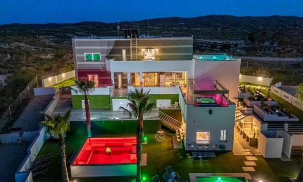 Resale - Villa - Torremendo