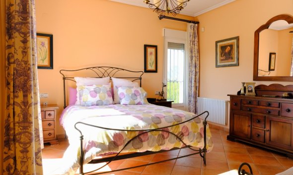 Rynek Wtórny - Dom na wsi - Orihuela