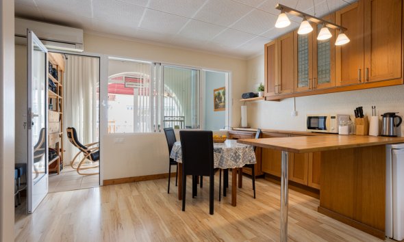 Resale - Terraced house / Townhouse - Torrevieja - La Siesta