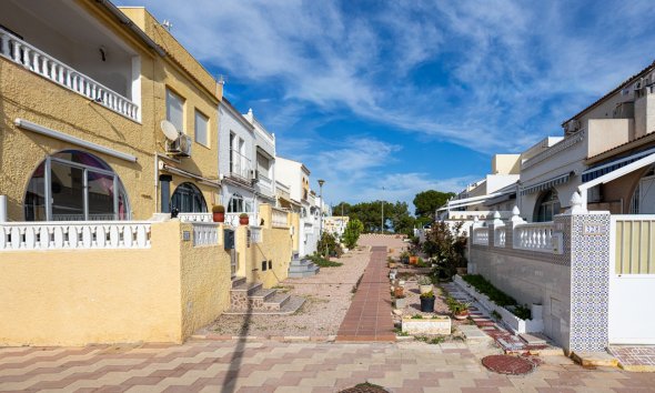 Resale - Terraced house / Townhouse - Torrevieja - La Siesta