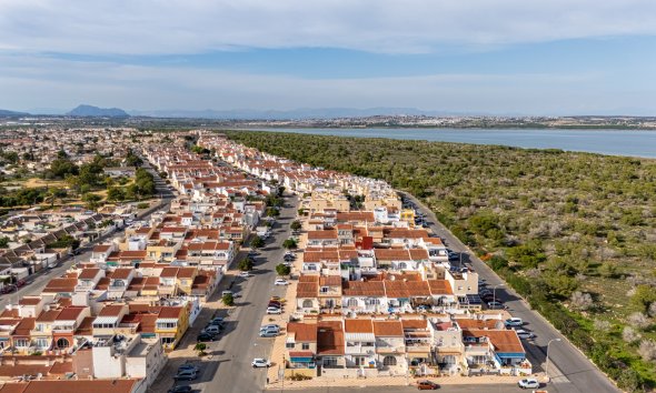 Resale - Terraced house / Townhouse - Torrevieja - La Siesta