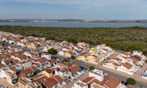 Resale - Terraced house / Townhouse - Torrevieja - La Siesta