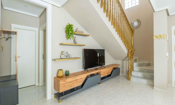 Resale - Villa - Orihuela Costa - Punta Prima