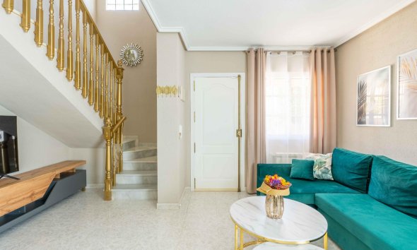 Resale - Villa - Orihuela Costa - Punta Prima