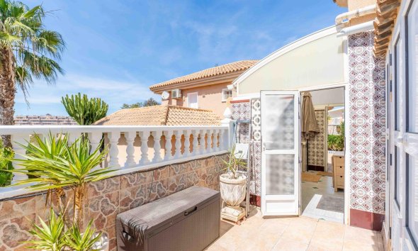 Resale - Villa - Orihuela Costa - Punta Prima