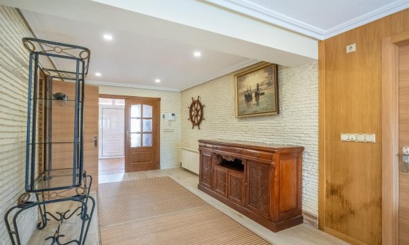 Resale - Villa - Torrevieja - El chaparral