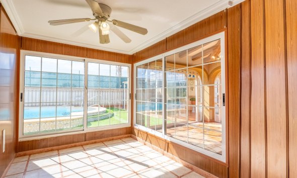 Resale - Villa - Torrevieja - El chaparral